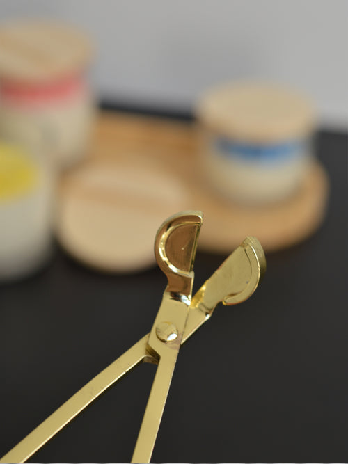 Aparador de Pavio Dourado Para Velas - Lunari Essence