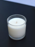 vela aromatica perfumada aroma baunilha copo vidro transparente reutilizavel com tampa de madeira